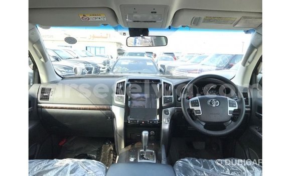 Buy Import Toyota Land Cruiser Other Car in Import - Dubai in East Mahé Buy Import Toyota Land Cruiser Other Car in Import - Dubai in East Mahé