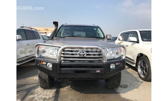Buy Import Toyota Land Cruiser Other Car in Import - Dubai in East Mahé Buy Import Toyota Land Cruiser Other Car in Import - Dubai in East Mahé