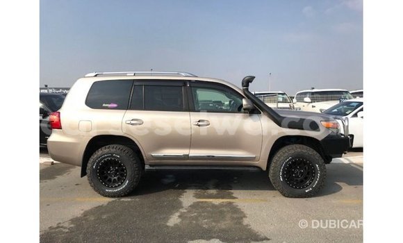 Buy Import Toyota Land Cruiser Other Car in Import - Dubai in East Mahé Buy Import Toyota Land Cruiser Other Car in Import - Dubai in East Mahé