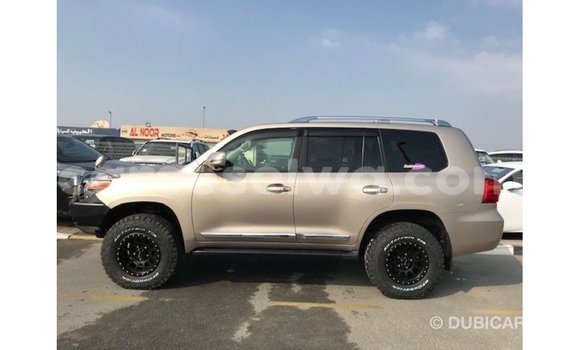 Buy Import Toyota Land Cruiser Other Car in Import - Dubai in East Mahé Buy Import Toyota Land Cruiser Other Car in Import - Dubai in East Mahé
