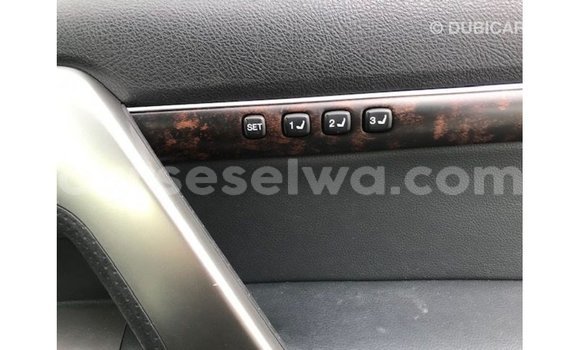 Buy Import Toyota Land Cruiser White Car in Import - Dubai in East Mahé Buy Import Toyota Land Cruiser White Car in Import - Dubai in East Mahé