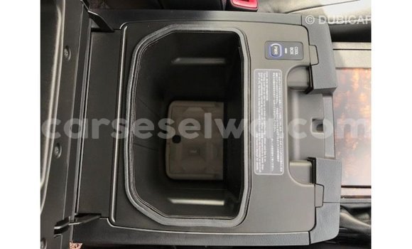 Buy Import Toyota Land Cruiser White Car in Import - Dubai in East Mahé Buy Import Toyota Land Cruiser White Car in Import - Dubai in East Mahé