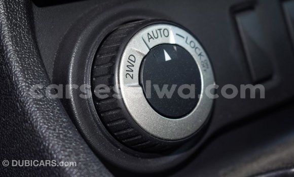 Acheter Import Voiture Renault Duster Blanc à Import - Dubai, East Mahé Acheter Import Voiture Renault Duster Blanc à Import - Dubai, East Mahé