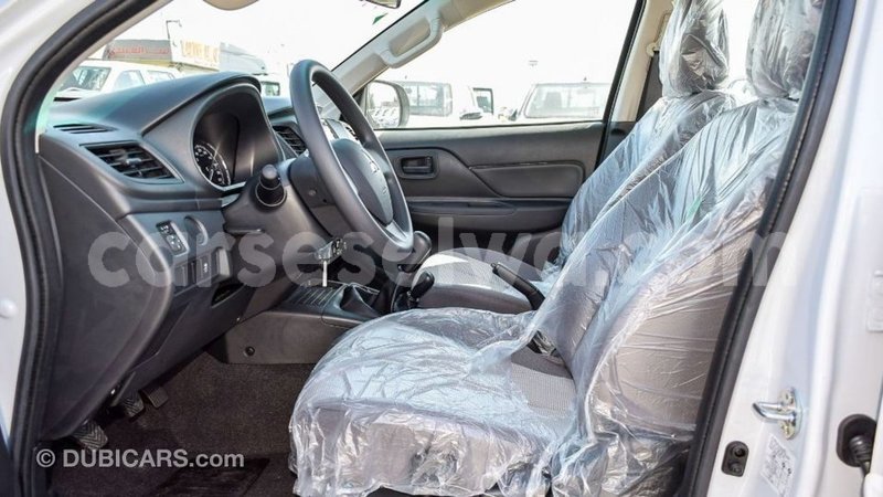 Big with watermark mitsubishi l200 east mahe import dubai 5935