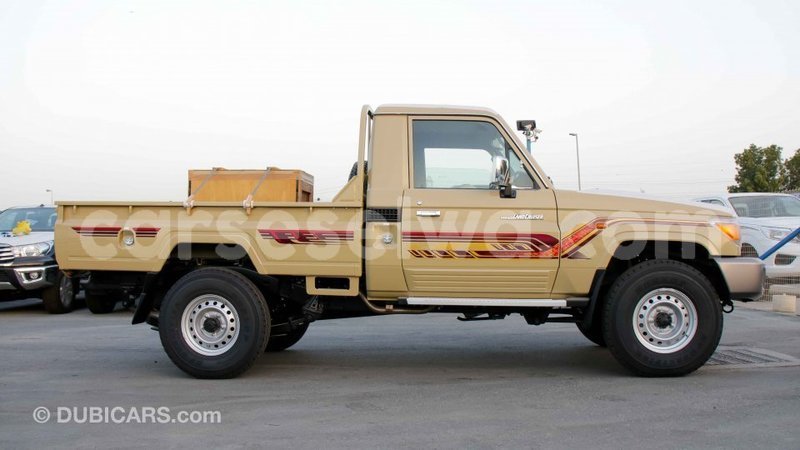 Big with watermark toyota land cruiser east mahe import dubai 5937