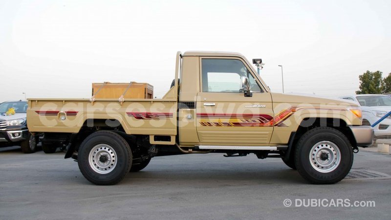 Big with watermark toyota land cruiser east mahe import dubai 5938