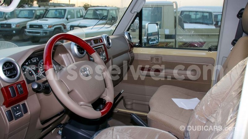 Big with watermark toyota land cruiser east mahe import dubai 5938