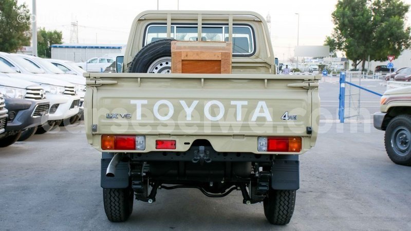 Big with watermark toyota land cruiser east mahe import dubai 5938