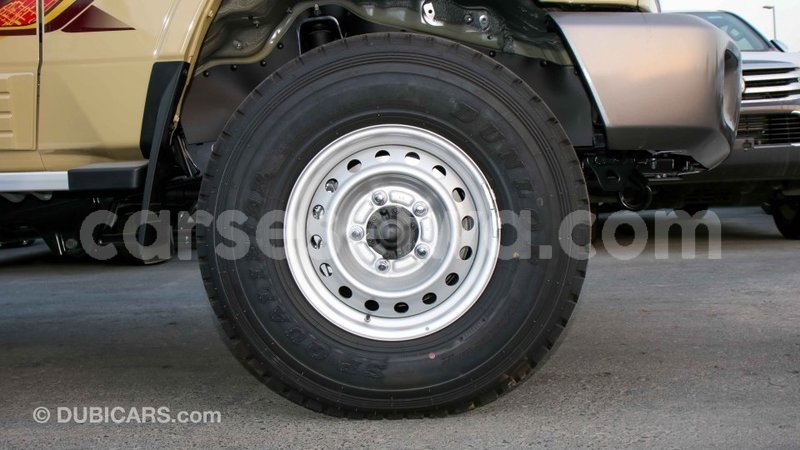 Big with watermark toyota land cruiser east mahe import dubai 5938