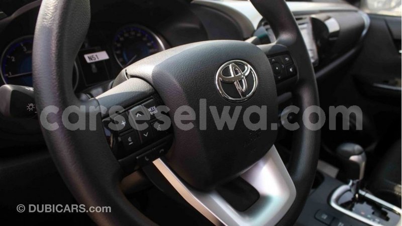 Big with watermark toyota hilux east mahe import dubai 5941