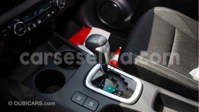 Big with watermark toyota hilux east mahe import dubai 5941