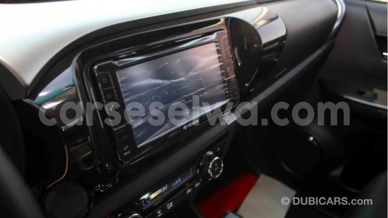 Big with watermark toyota hilux east mahe import dubai 5941