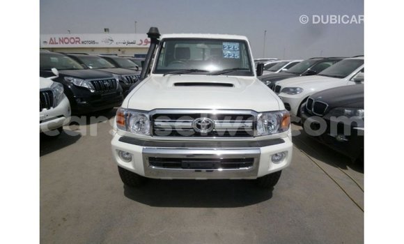 Buy Import Toyota Land Cruiser White Car in Import - Dubai in East Mahé Buy Import Toyota Land Cruiser White Car in Import - Dubai in East Mahé