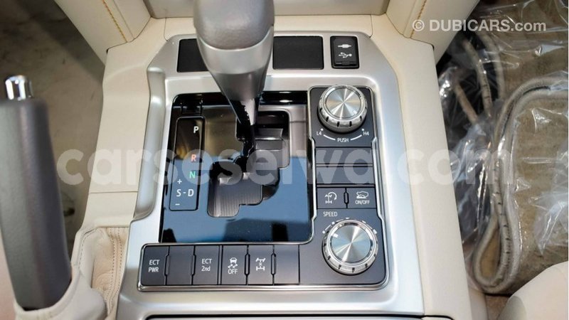 Big with watermark toyota land cruiser east mahe import dubai 5948