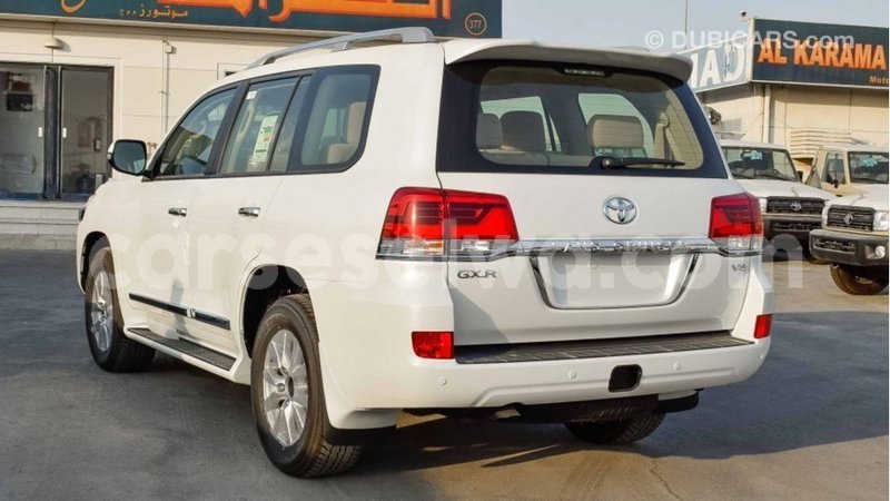Big with watermark toyota land cruiser east mahe import dubai 5948