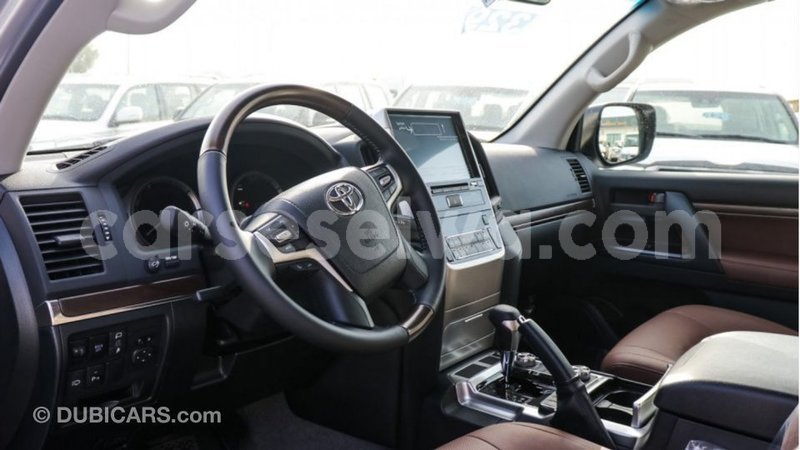 Big with watermark toyota land cruiser east mahe import dubai 5950