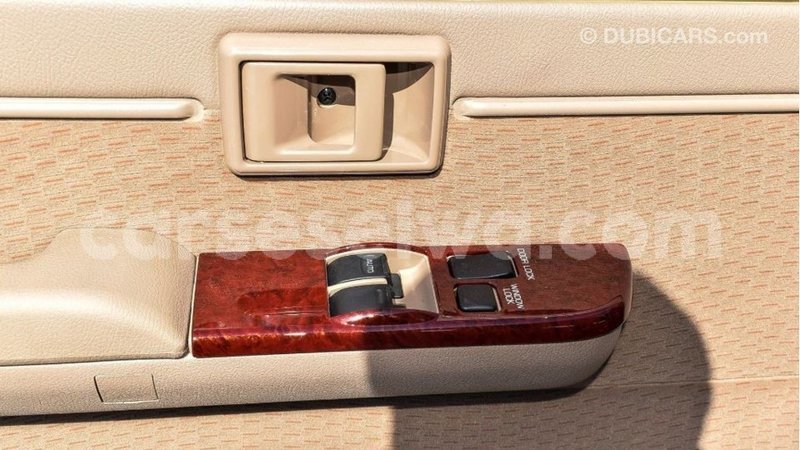 Big with watermark toyota land cruiser east mahe import dubai 5951