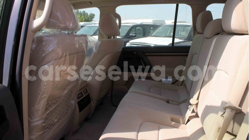 Big with watermark toyota land cruiser east mahe import dubai 5952