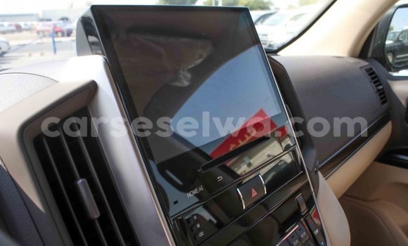 Acheter Import Voiture Toyota Land Cruiser Noir à Import - Dubai, East Mahé Acheter Import Voiture Toyota Land Cruiser Noir à Import - Dubai, East Mahé