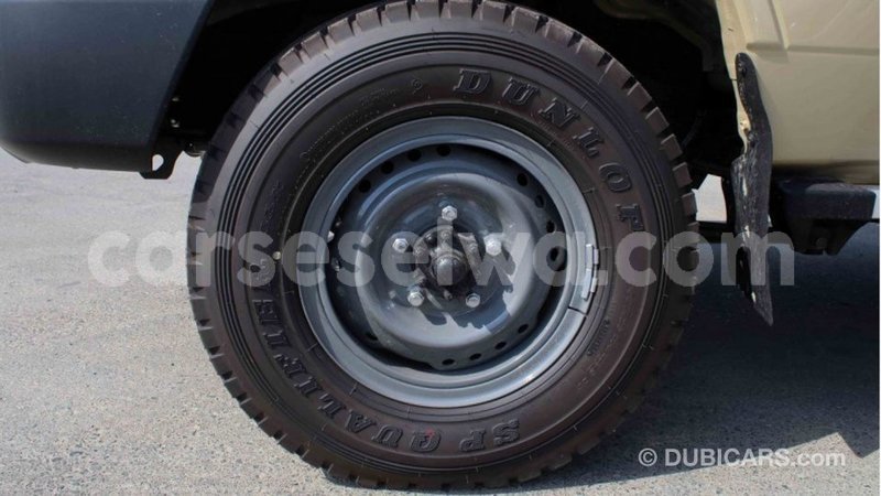 Big with watermark toyota land cruiser east mahe import dubai 5953