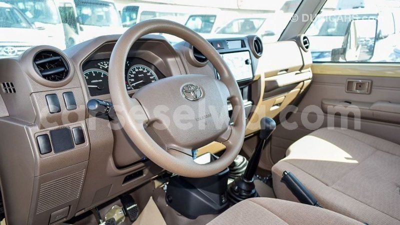 Big with watermark toyota land cruiser east mahe import dubai 5959