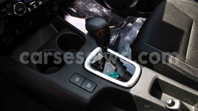 Big with watermark toyota hilux east mahe import dubai 5961