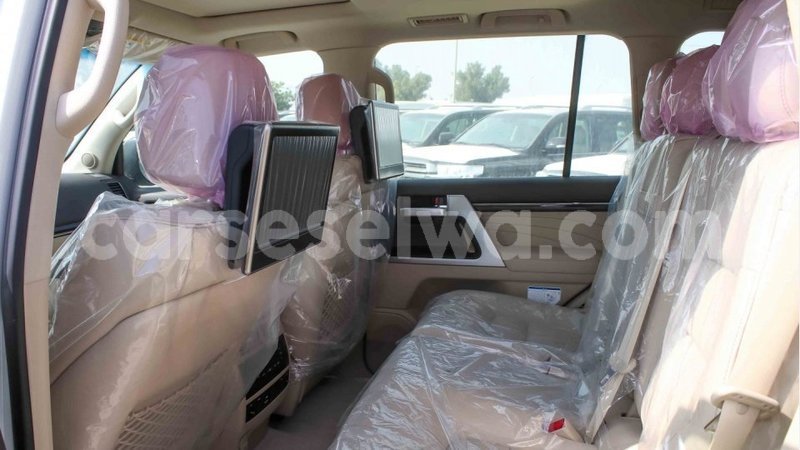 Big with watermark toyota land cruiser east mahe import dubai 5962