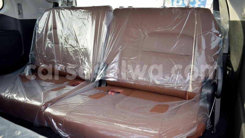 Big with watermark toyota land cruiser east mahe import dubai 5963