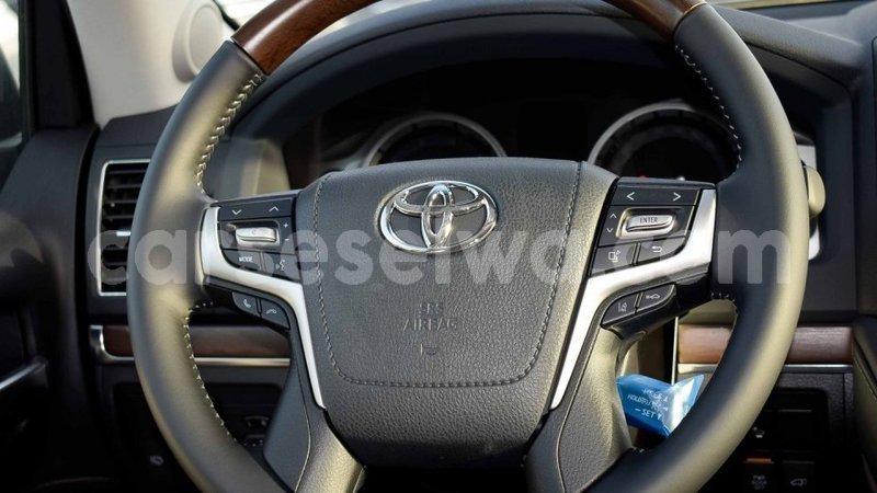 Big with watermark toyota land cruiser east mahe import dubai 5963