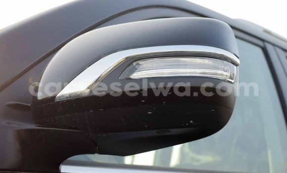 Acheter Import Voiture Toyota Land Cruiser Noir à Import - Dubai, East Mahé Acheter Import Voiture Toyota Land Cruiser Noir à Import - Dubai, East Mahé