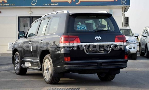 Acheter Import Voiture Toyota Land Cruiser Noir à Import - Dubai, East Mahé Acheter Import Voiture Toyota Land Cruiser Noir à Import - Dubai, East Mahé