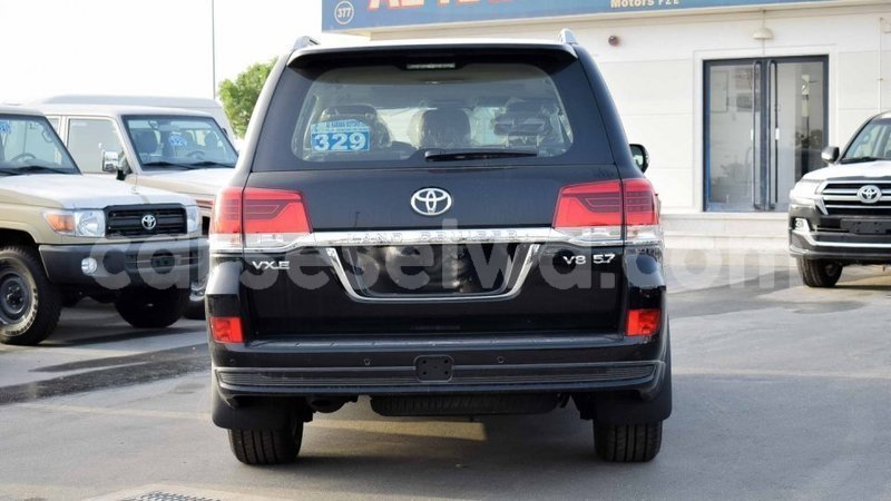Big with watermark toyota land cruiser east mahe import dubai 5963