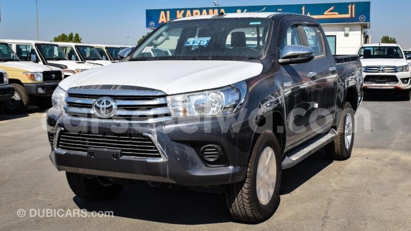 Big with watermark toyota hilux east mahe import dubai 5964