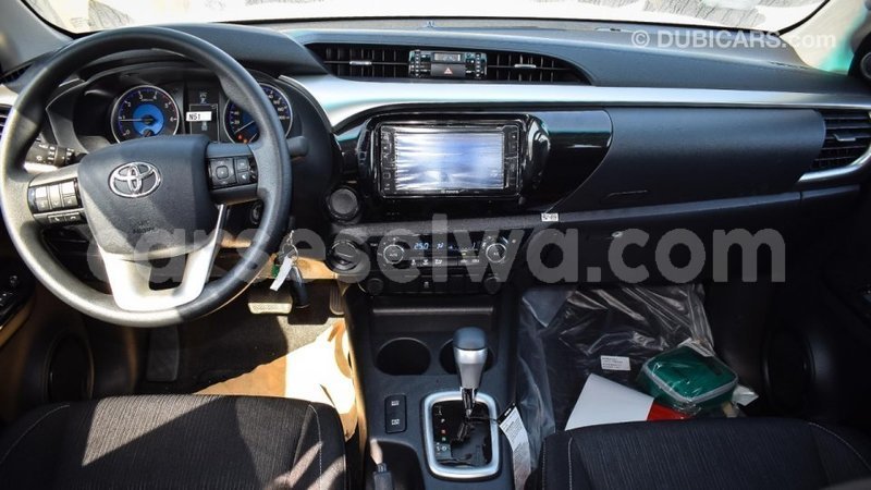 Big with watermark toyota hilux east mahe import dubai 5964