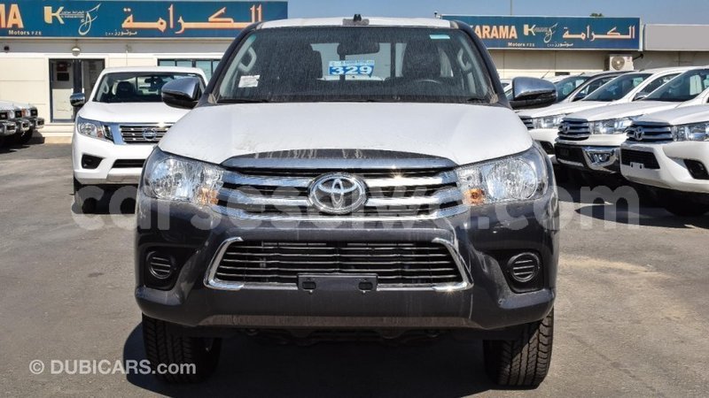 Big with watermark toyota hilux east mahe import dubai 5968
