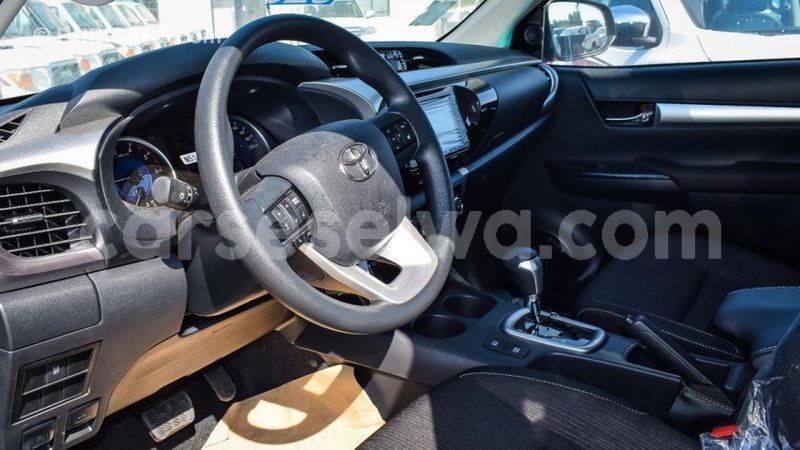 Big with watermark toyota hilux east mahe import dubai 5968