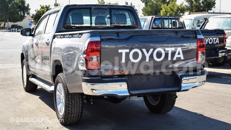 Big with watermark toyota hilux east mahe import dubai 5968