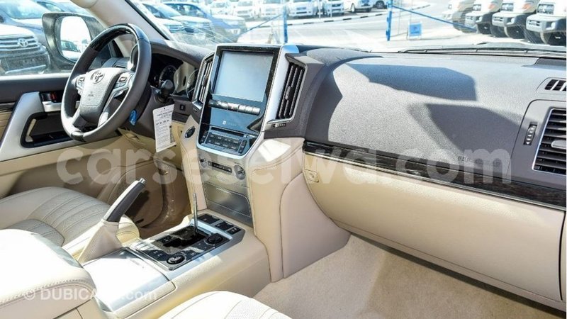 Big with watermark toyota land cruiser east mahe import dubai 5970