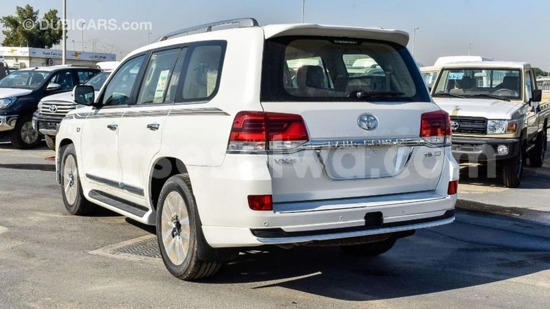 Big with watermark toyota land cruiser east mahe import dubai 5970
