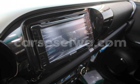 Acheter Import Voiture Toyota Hilux Bleu à Import - Dubai, East Mahé Acheter Import Voiture Toyota Hilux Bleu à Import - Dubai, East Mahé