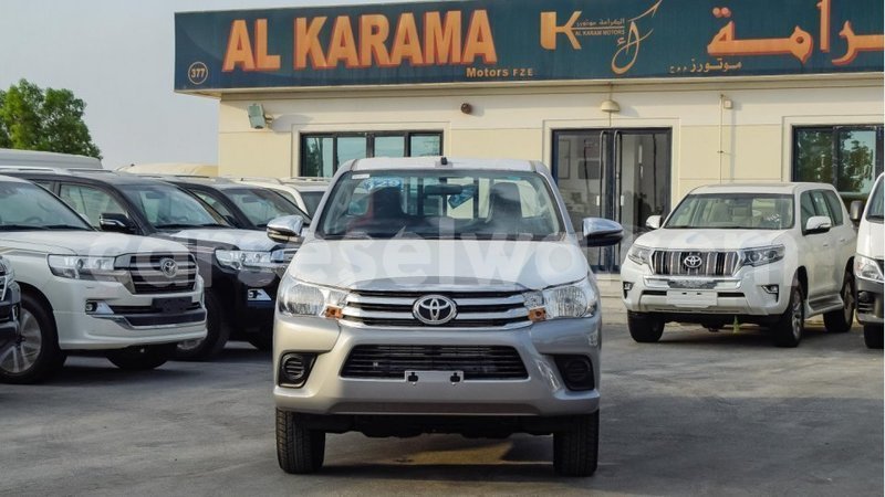 Big with watermark toyota hilux east mahe import dubai 5972