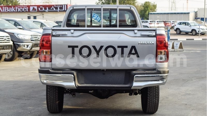 Big with watermark toyota hilux east mahe import dubai 5972
