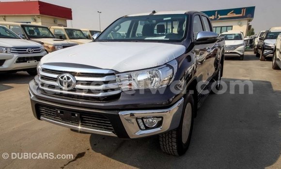 Acheter Import Voiture Toyota Hilux Noir à Import - Dubai, East Mahé Acheter Import Voiture Toyota Hilux Noir à Import - Dubai, East Mahé