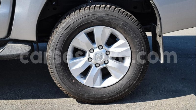 Big with watermark toyota hilux east mahe import dubai 5974