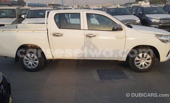 Acheter Import Voiture Toyota Hilux Blanc à Import - Dubai, East Mahé Acheter Import Voiture Toyota Hilux Blanc à Import - Dubai, East Mahé