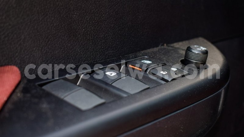 Big with watermark toyota hilux east mahe import dubai 5978