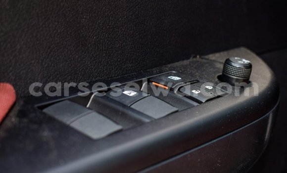 Acheter Import Voiture Toyota Hilux Blanc à Import - Dubai, East Mahé Acheter Import Voiture Toyota Hilux Blanc à Import - Dubai, East Mahé