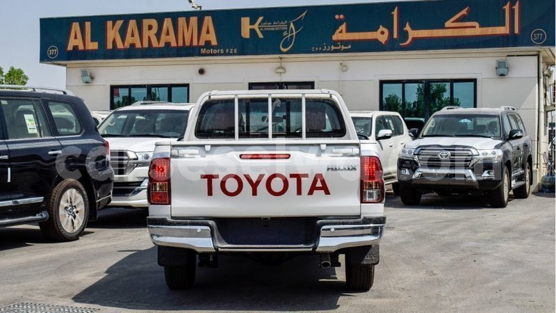 Big with watermark toyota hilux east mahe import dubai 5978