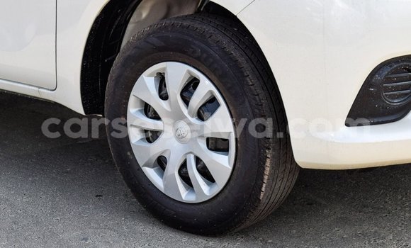 Acheter Import Voiture Toyota Hilux Blanc à Import - Dubai, East Mahé Acheter Import Voiture Toyota Hilux Blanc à Import - Dubai, East Mahé