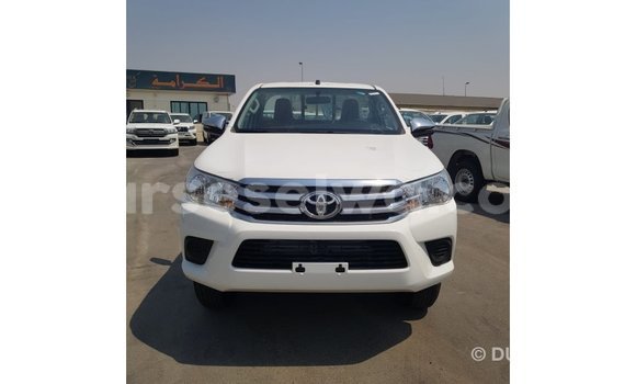 Acheter Import Voiture Toyota Hilux Blanc à Import - Dubai, East Mahé Acheter Import Voiture Toyota Hilux Blanc à Import - Dubai, East Mahé